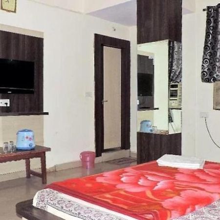 Hotel Abhimanyu Pachmarhī Екстериор снимка