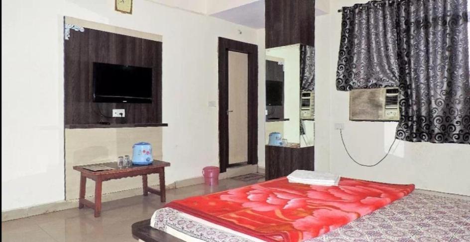 Hotel Abhimanyu Pachmarhī Екстериор снимка